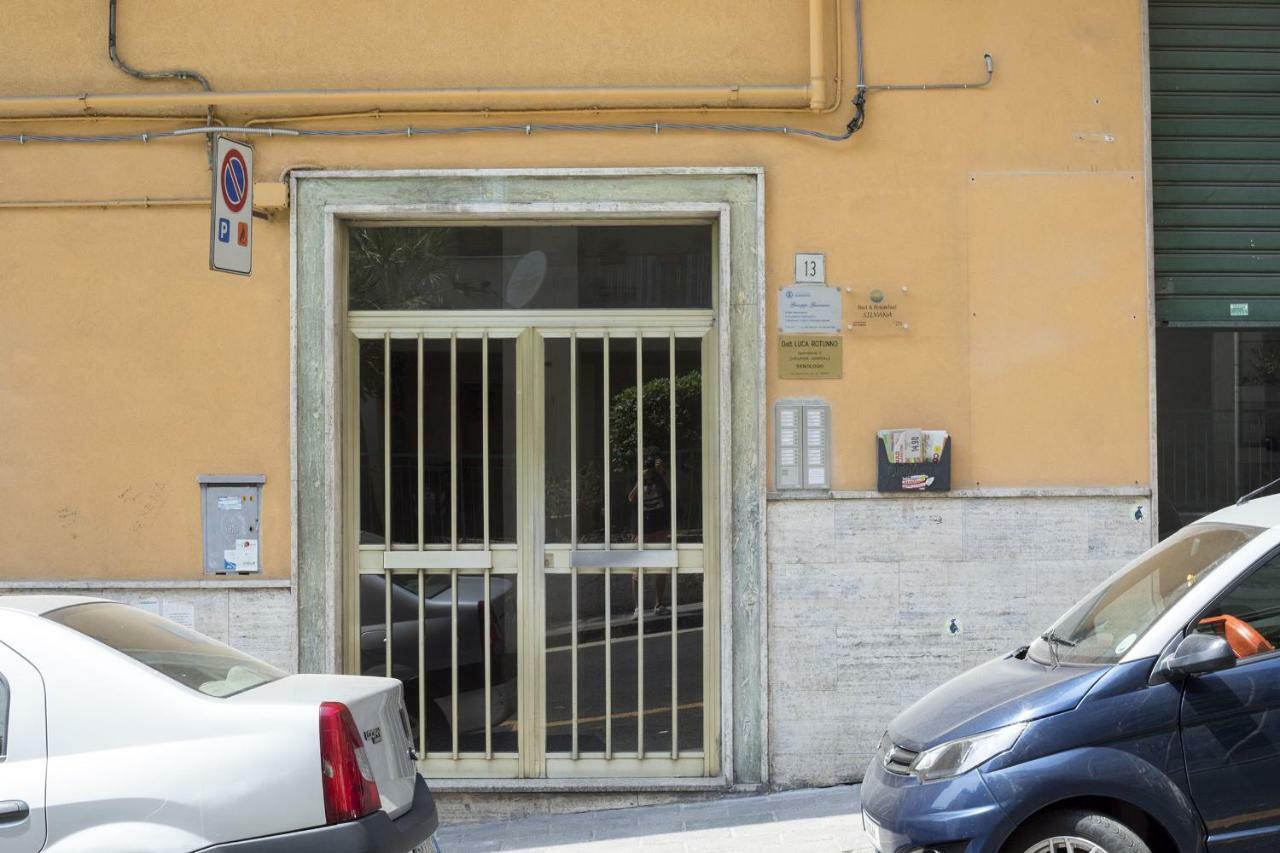 B&B Silvana Salerno Bagian luar foto